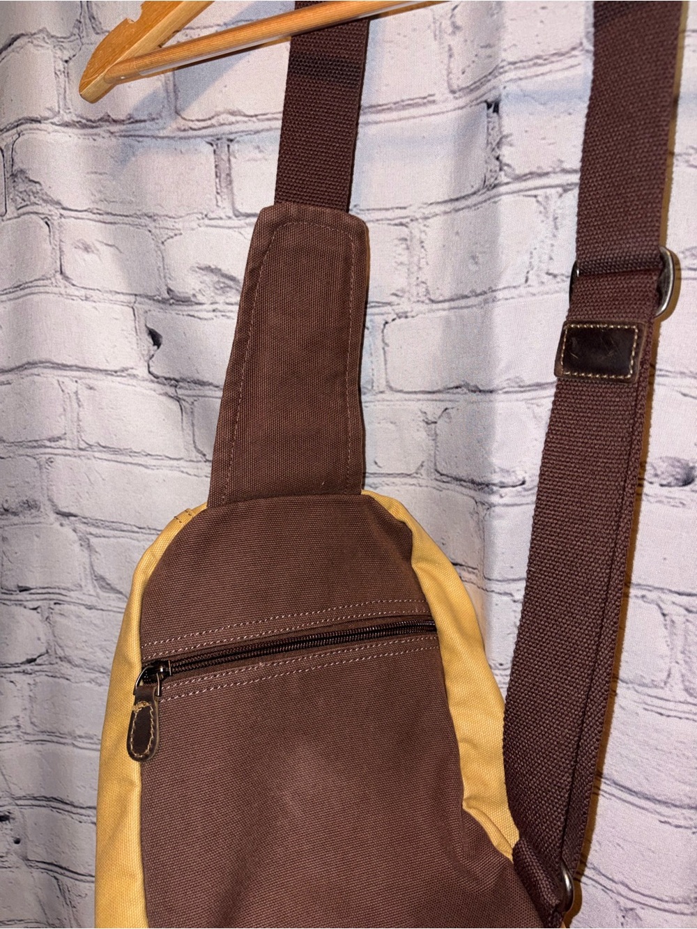 TSD Brand Hidden Woods Canvas Sling Crossbody Bag Travel Khaki Tan Multi Pocket - Picture 6 of 16
